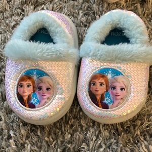 Frozen Slippers